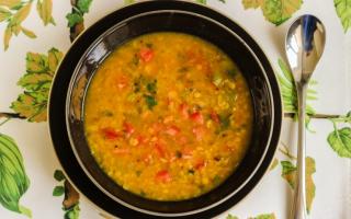 Πώς να μαγειρέψετε νόστιμη σούπα φακής με κρέας Συνταγή για σούπα με κόκκινες φακές με μοσχάρι